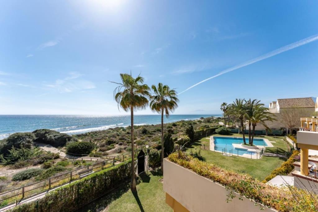 Ct 239 - Romana Playa - First Beachline Apartment *