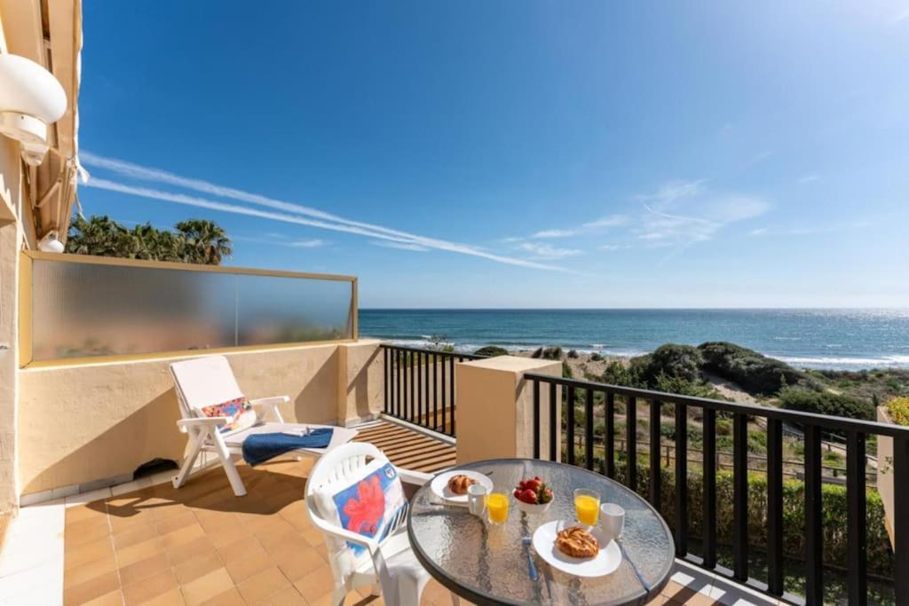 Ct 239 - Romana Playa - First Beachline Apartment *